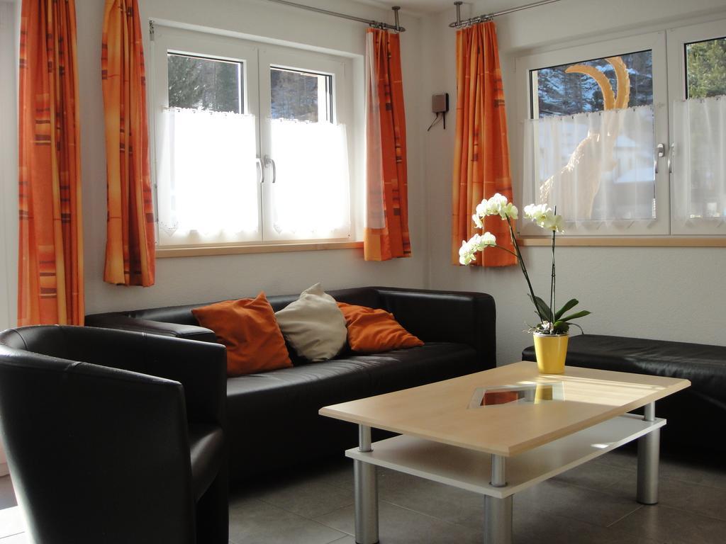 Ferienwohnung Haus Alpenstern Saas-Grund Zimmer foto