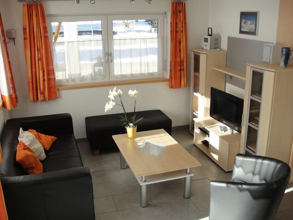 Ferienwohnung Haus Alpenstern Saas-Grund Zimmer foto